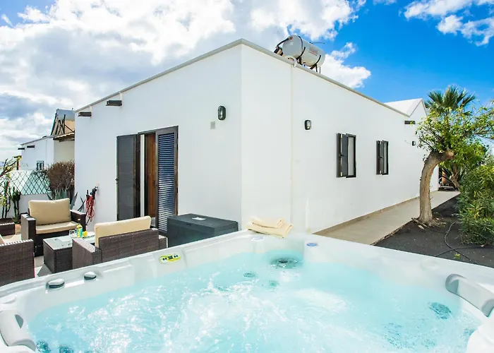 Gorgeous In Palmas Playa Blan With Private Swimming Pool, Be Inside Or Outside * Playa Blanca (Lanzarote)