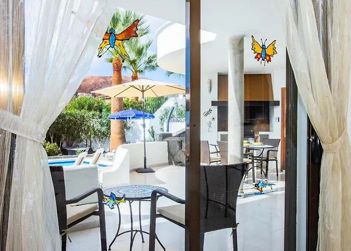 Vakantiehuis Gorgeous In Palmas Playa Blan With Private Swimming Pool, Be Inside Or Outside Playa Blanca (Lanzarote)