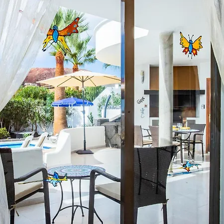Hébergement de vacances Gorgeous In Palmas Playa Blan With Private Swimming Pool, Be Inside Or Outside Playa Blanca (Lanzarote)