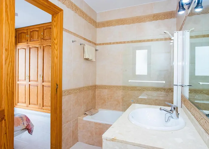 Gorgeous In Palmas Playa Blan With Private Swimming Pool, Be Inside Or Outside Playa Blanca (Lanzarote)